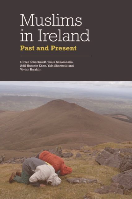 Book cover of: Muslims in Ireland. By: Oliver Scharbrodt
