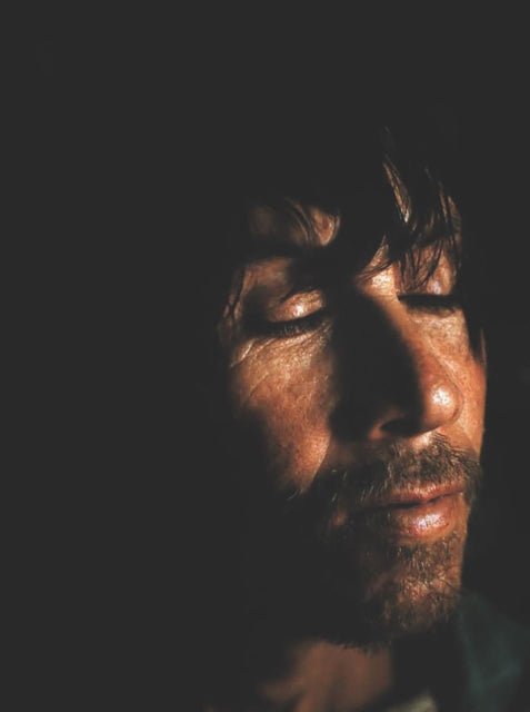 Book cover of: Los Restos De La Revolucin. By: Kevin Kunishi