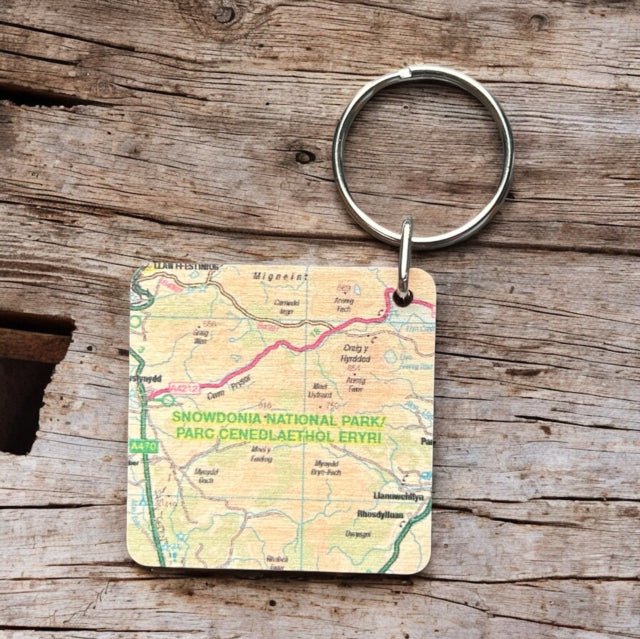 Book cover of: OS Map Wooden Square Key-ring - Snowdonia National Park