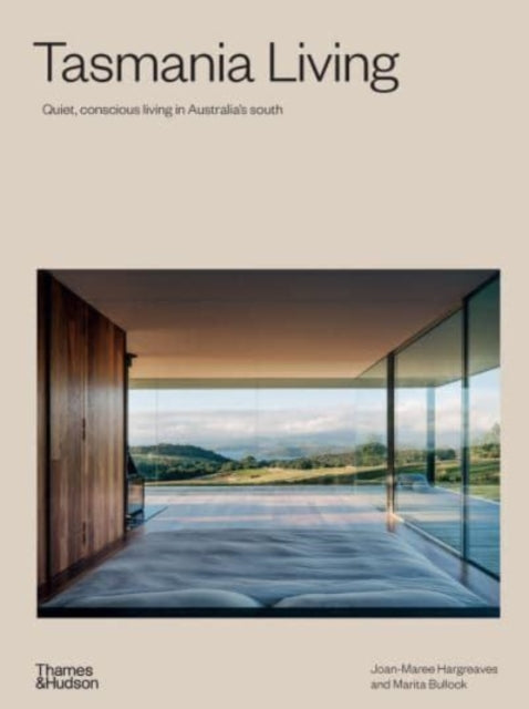 Book cover of: Tasmania Living. By: Joan-Maree Hargreaves