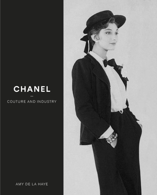Book cover of: Chanel. By: Amy de la Haye