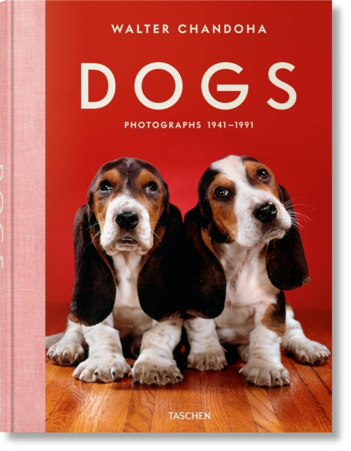 Book cover of: Walter Chandoha. Dogs. Photographs 1941–1991. By: TASCHEN