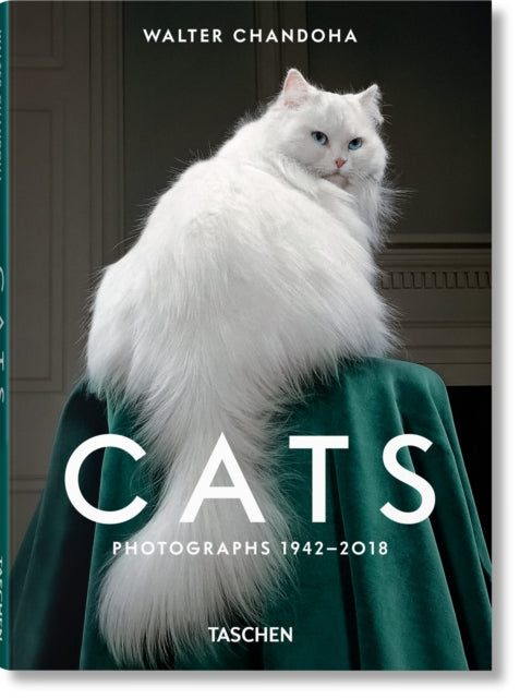 Book cover of: Walter Chandoha. Cats. Photographs 1942–2018. By: Susan Michals