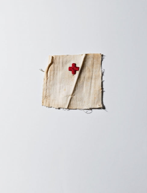 Book cover of: Henry Leutwyler: International Red Cross & Red Crescent Museum. By: Henry Leutwyler