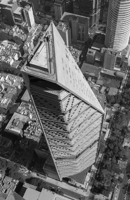 Book cover of: Benjamin Romano: Reforma Tower. By: Felipe Leal